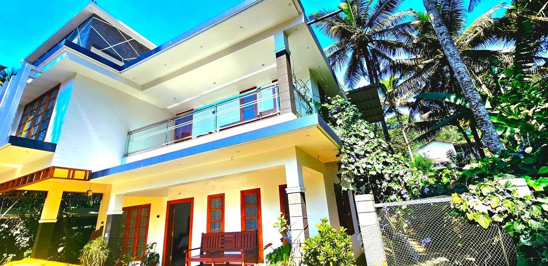 Dean Dale Cottages تيكَدِيْ الهند