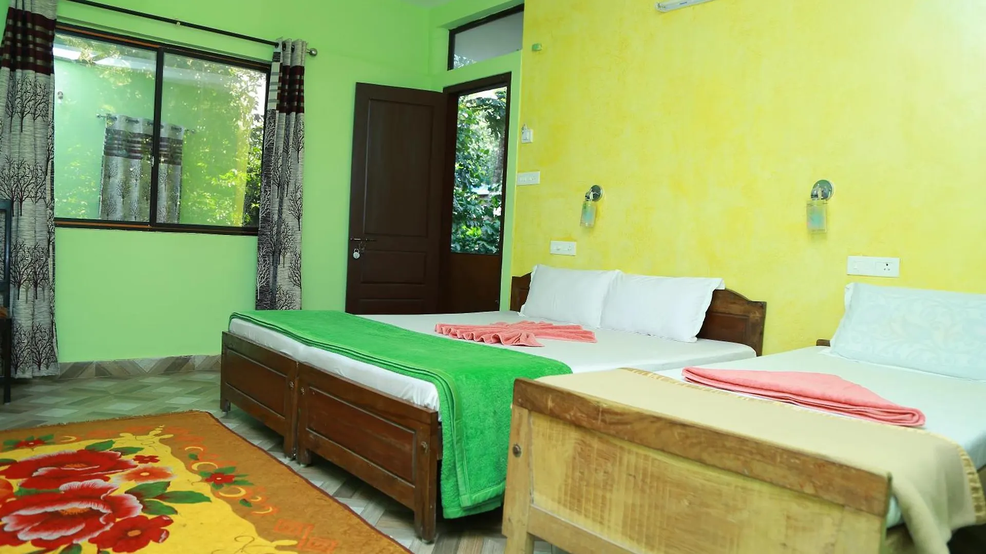 Dean Dale Cottages تيكَدِيْ 0*,